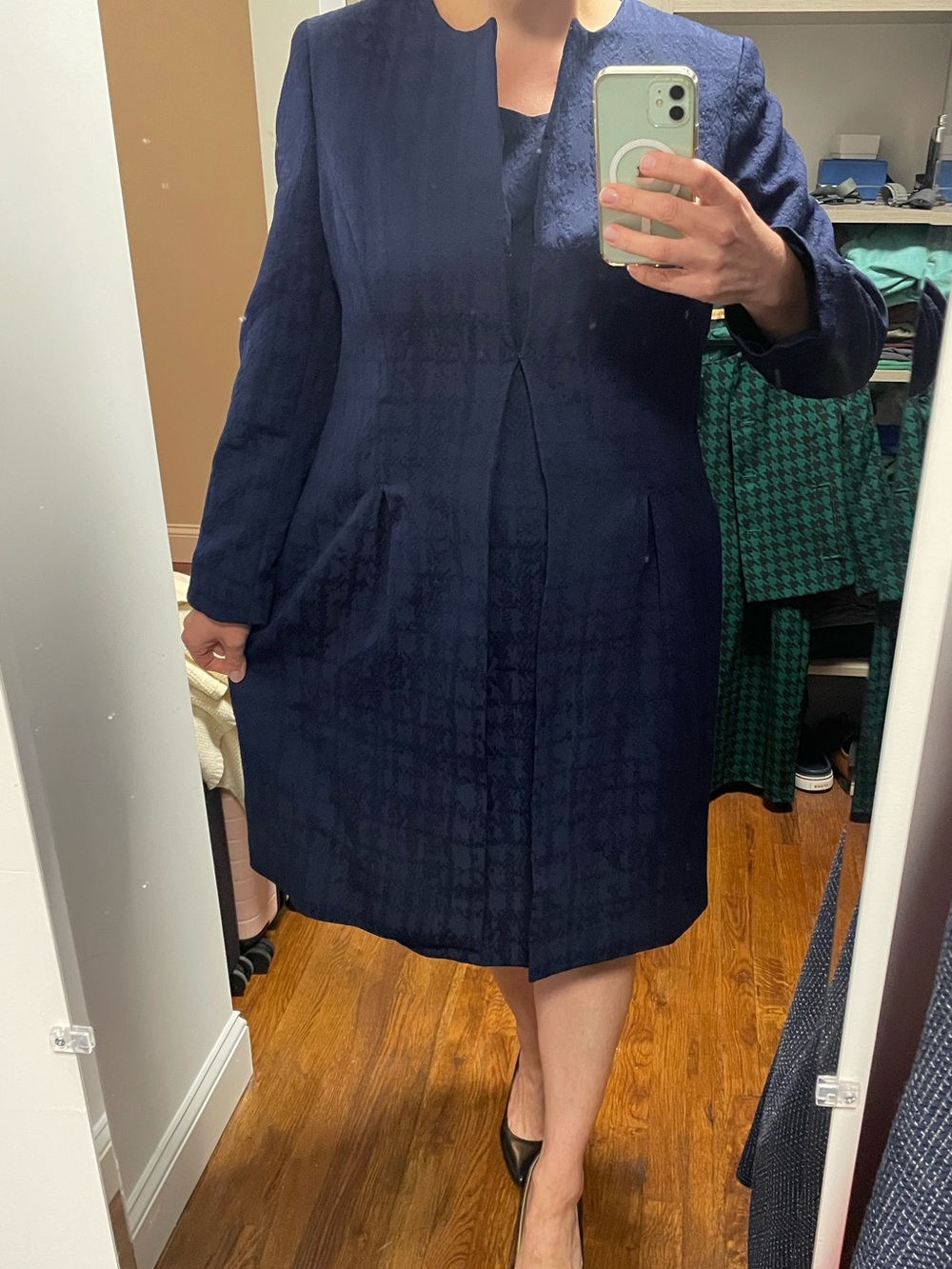 Le Suit Navy Patterned Dress Suit EUC Size 16